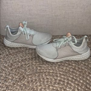 New Balance Tennis Shoes